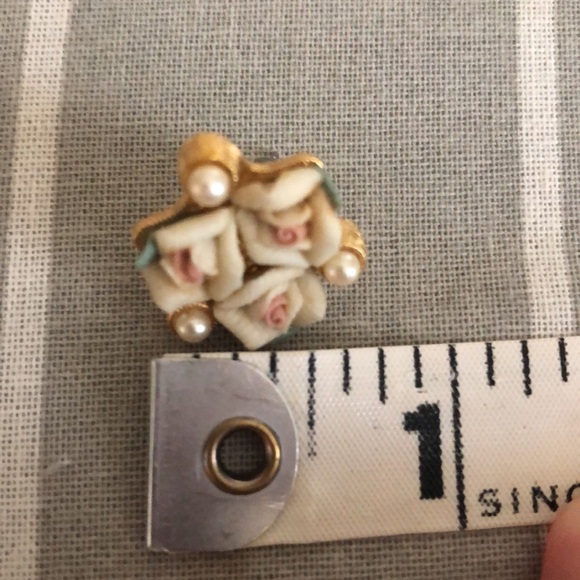 Beautiful earrings - Picture 4 of 4